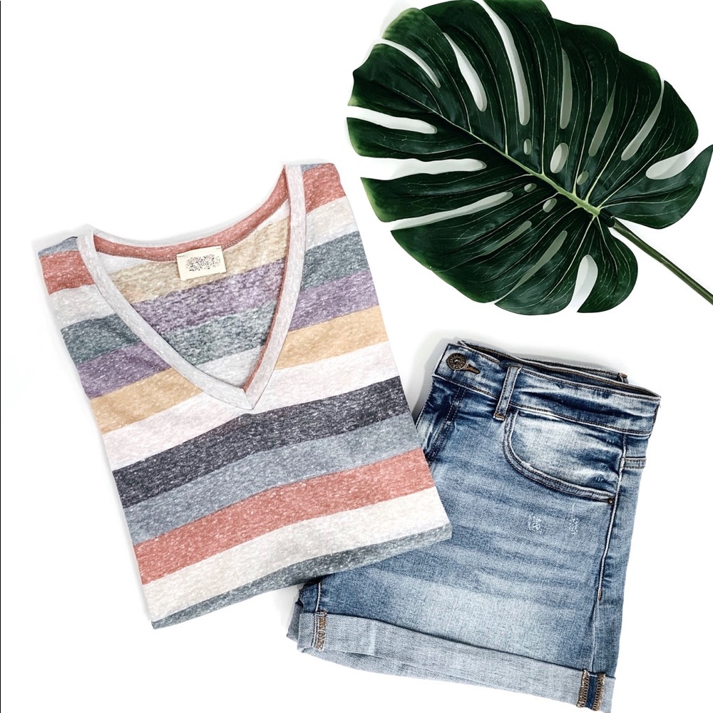 ‘Live in Color’ V-Neck Summer Tee - Picture 5 of 8